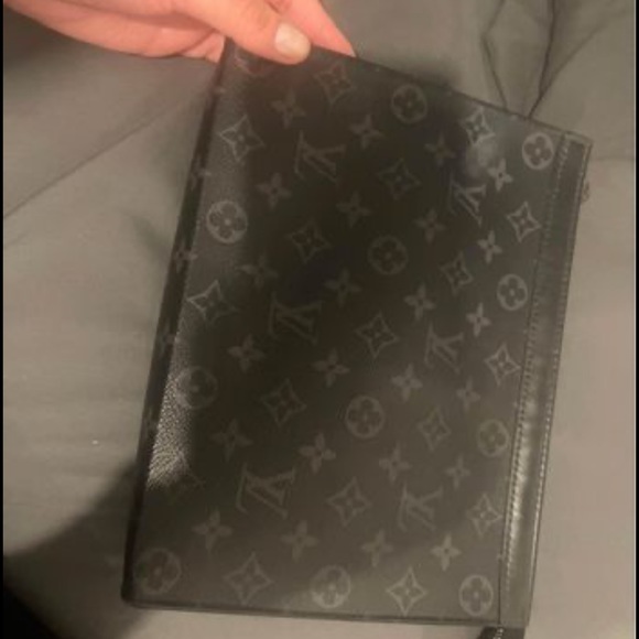 Louis Vuitton Toiletry 26 - Picture 2 of 5